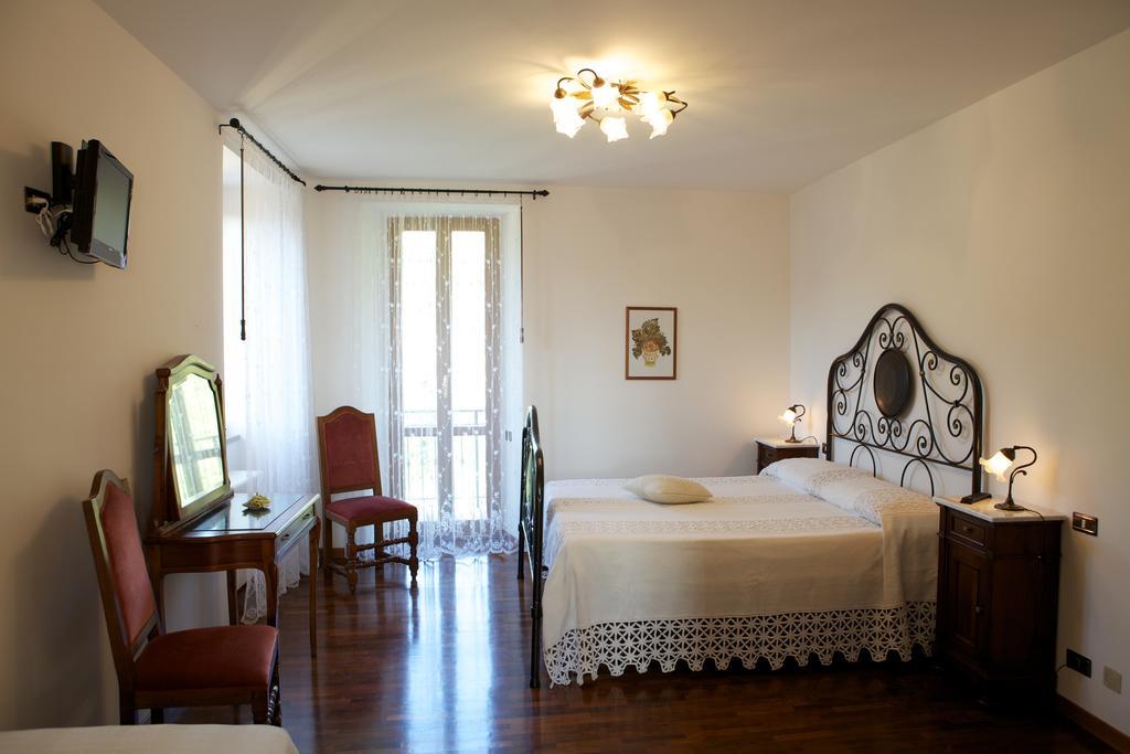 Agriturismo La Rocca Hotel Marsia Camera foto